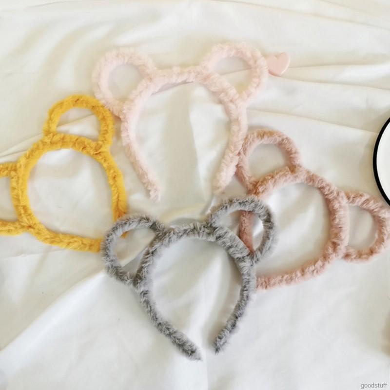 Cài tóc tai thỏ dễ thương cho bé gái