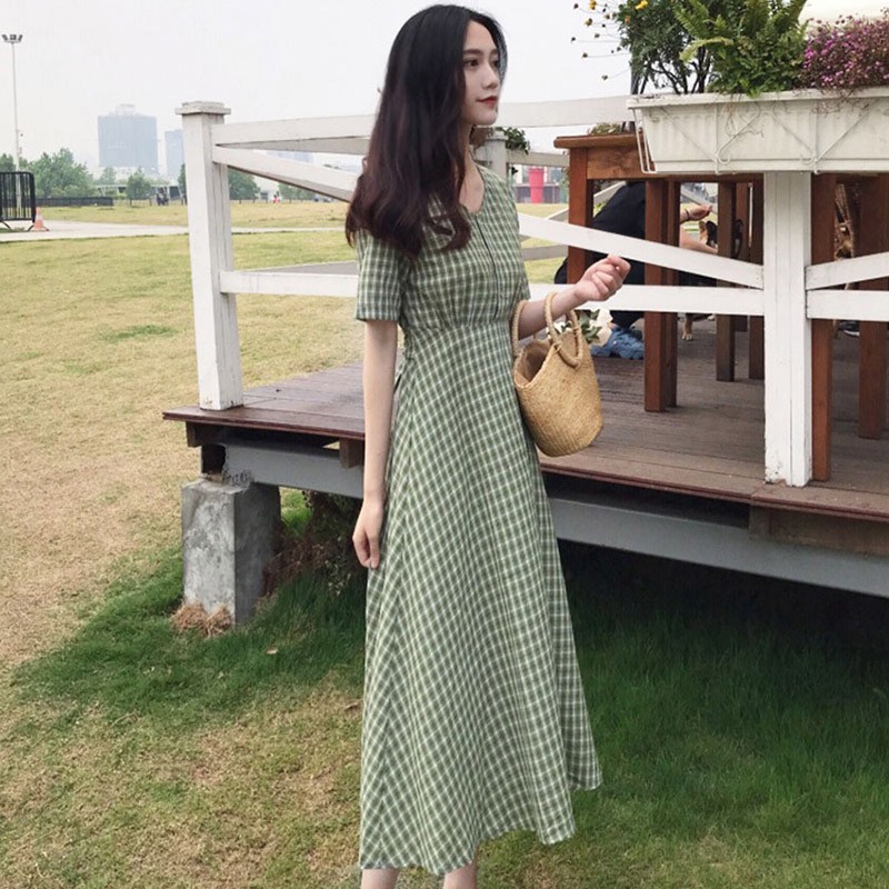 Đầm cổ tròn hoạ tiết sọc ca-rô nữ tính