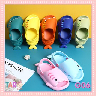 Baby Shark Dép Cá Mập Có Quai Chống Tuột Tiện Lợi Cho Bé