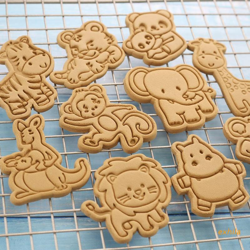 Set 4 Khuôn Nhựa Làm Bánh Quy Hình Thỏ / Khỉ Diy