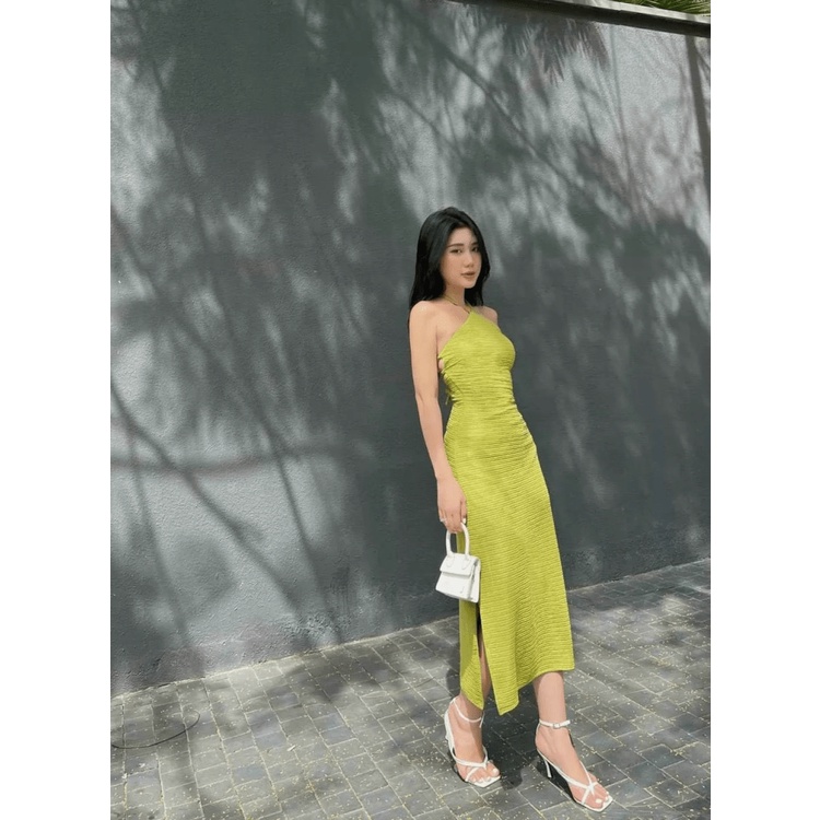 Đầm Nữ Cổ Yếm Cột Dây Đan Chéo Lưng Phối Tùng Xẻ Quyến Rũ Tôn Dáng HOt thoi trang shop valentina