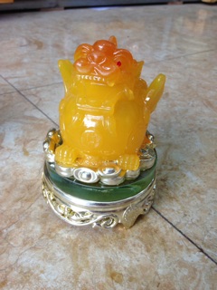 Tỳ hưu màu vàng