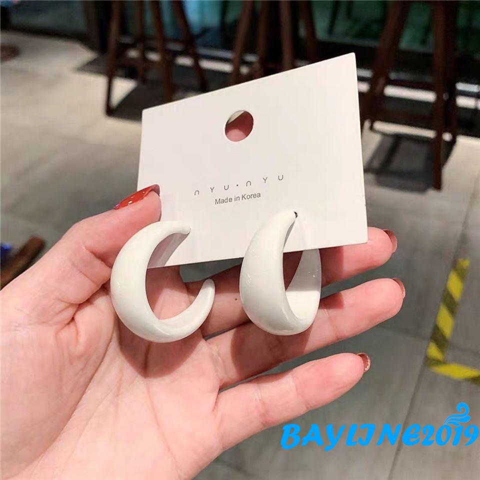 Khuyên tai nữ dạng vòng thời trang cá tính