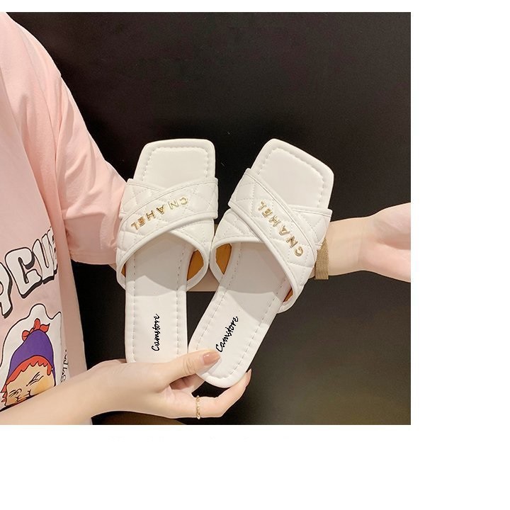 E12 - Dép nữ quai chéo thêu chỉ và chữ | BigBuy360 - bigbuy360.vn