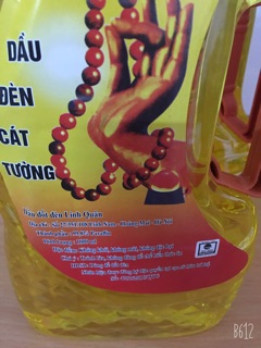 Dầu đèn cát tường lưu ly 1000ml