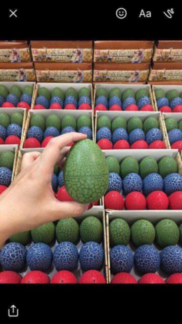 Hộp 12 quả trứng khủng long loại 1 có cánh