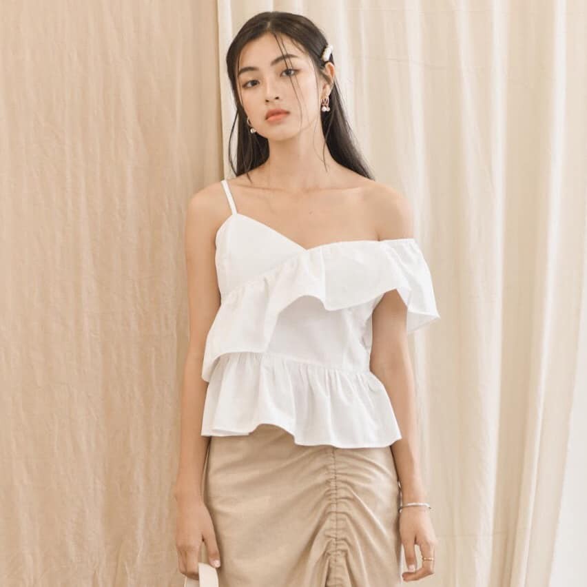 25 STUDIO Áo croptop viền bèo dây lệch trễ vai Ruffled Top