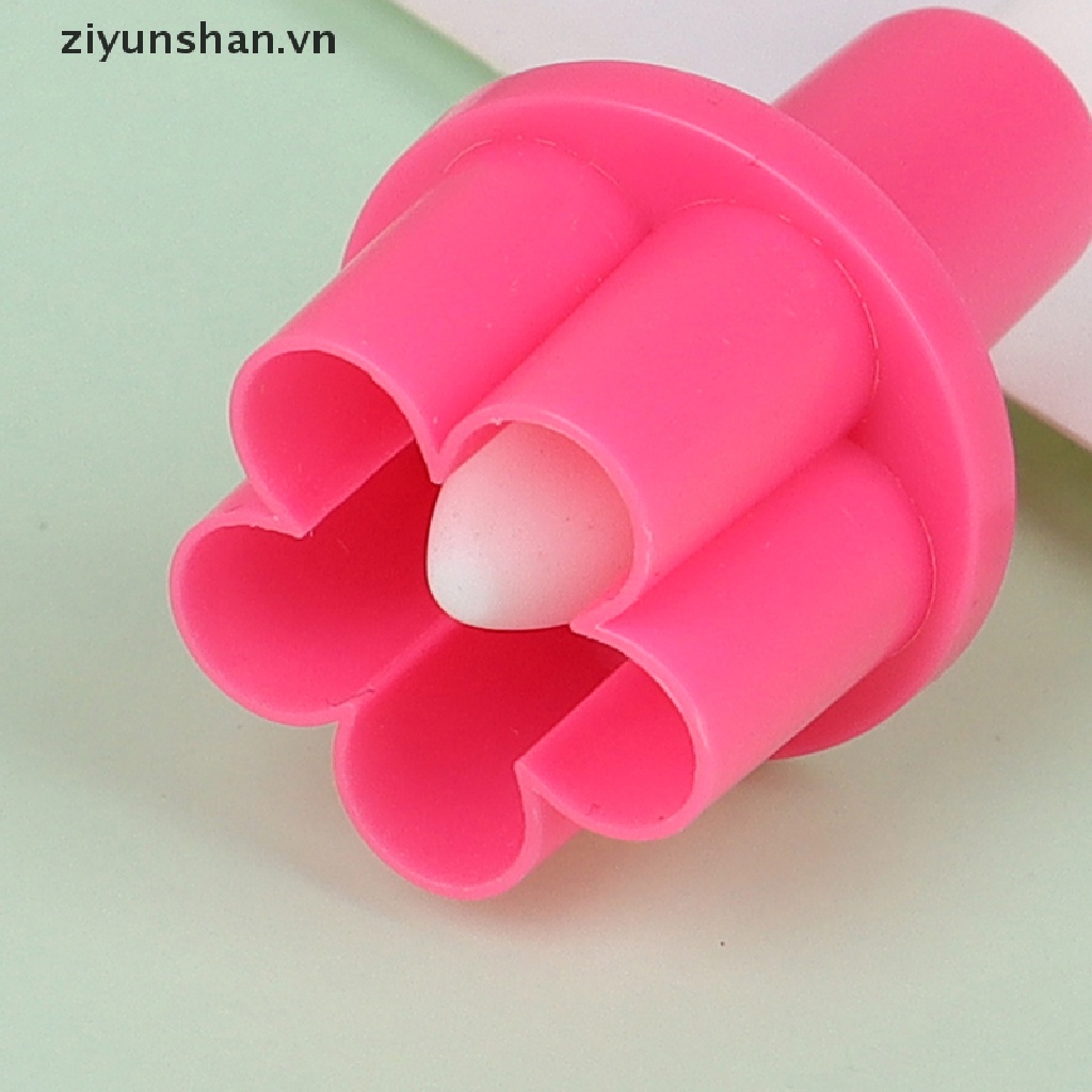 Bộ 5 Khuôn Cắt Bánh Quy Hình Nút / Ngôi Sao / Trái Tim / Hoa Mận Xinh Xắn