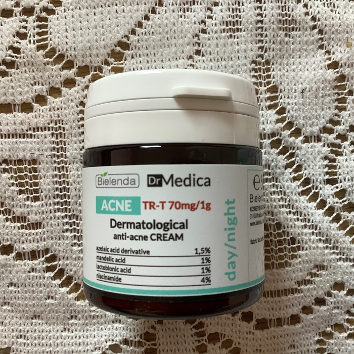 Kem dưỡng cho da dầu mụn Bielenda Dr.Medica Anti-acne Dermatological giảm mụn, mờ thâm, bảo vệ da