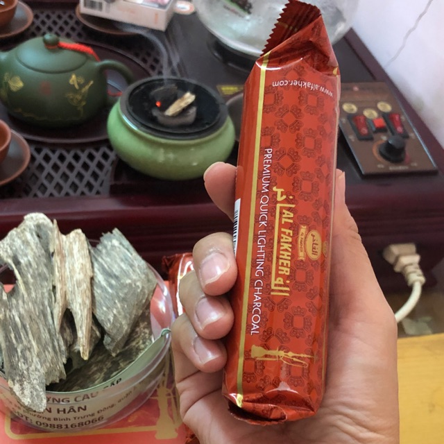 Than xông trầm miếng