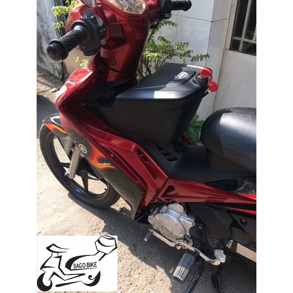 Thùng giữa Exciter 2009, thùng Givi G10N kèm bát chuẩn theo xe, hàng Givi chính hãng, bảo hành 2 năm