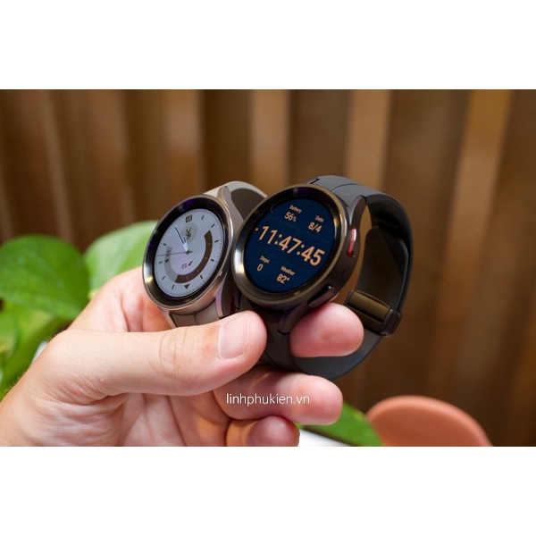Đồng hồ thông minh Samsung Galaxy Watch 5 Pro 45mm Bluetooth/ LTE - Hàng Chính Hãng