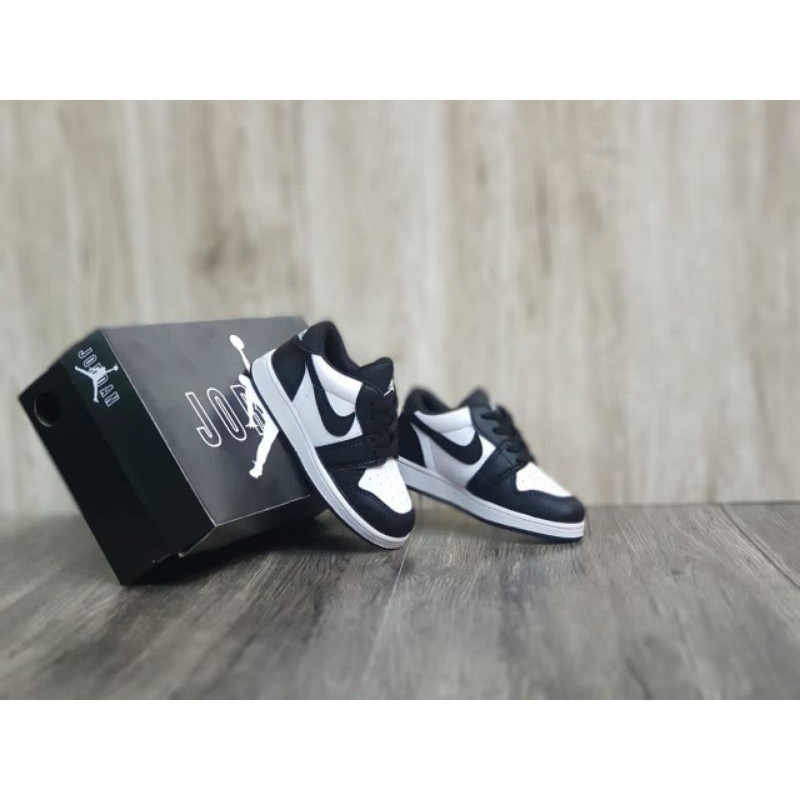 Giày Bata Nike Air Jordan Thời Trang Năng Động Cho Bé