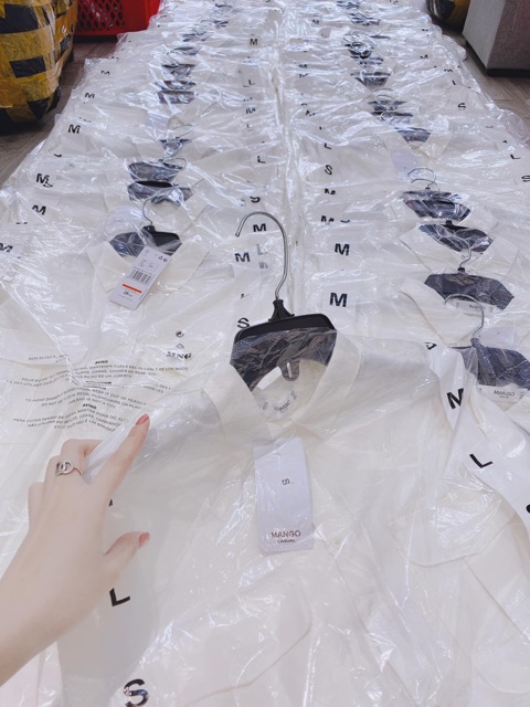 [Mã WASTUP giảm 10% tối đa 30K đơn 99K] BÁN SỈ ÁO SƠ MI TRẮNG TÚI NGỰC CHO NỮ( HÀNG E BỎ MÓC CHO GỌN Ạ) | BigBuy360 - bigbuy360.vn