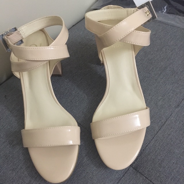 Sandal sz 37