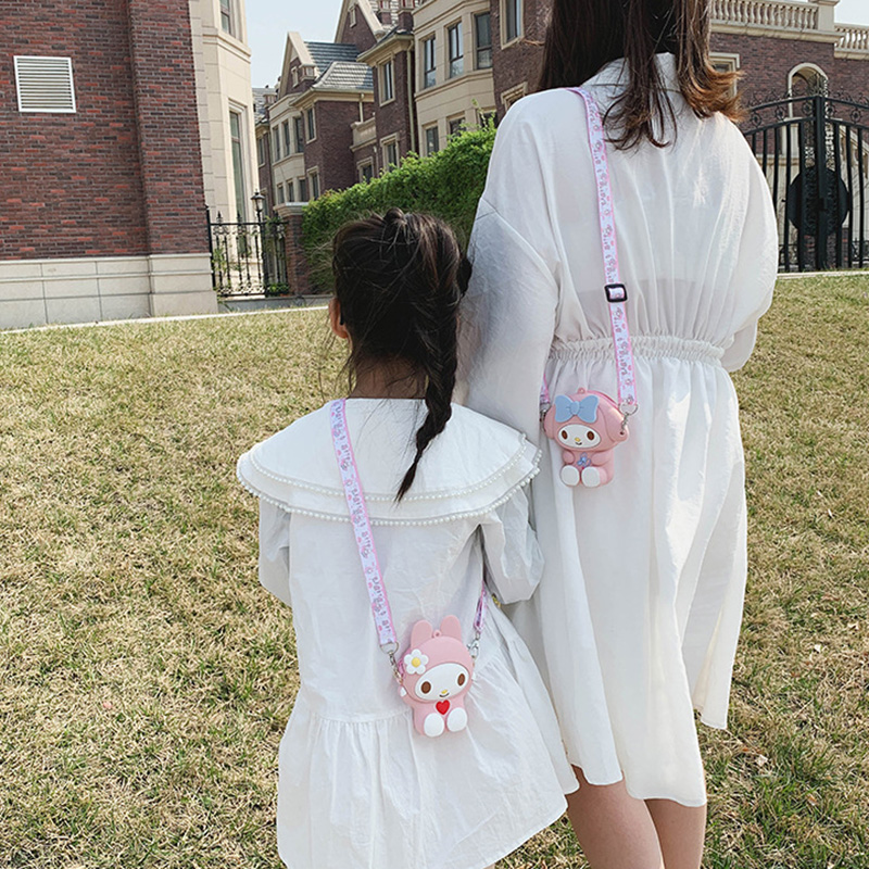 Túi Đeo Chéo Hình Dạng Hello Kitty Dành Cho Bé Gái