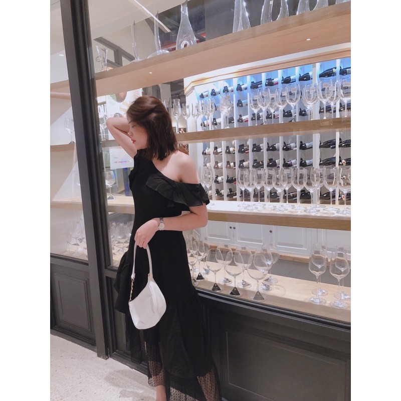 Đầm lệch vai phối ren vạt xéo