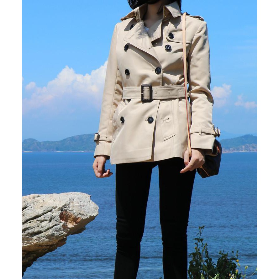 ÁO KAKI DÁNG NGẮN CÓ EO- ÁO TRENCH COAT KAKI DÁNG NGẮN | BigBuy360 - bigbuy360.vn