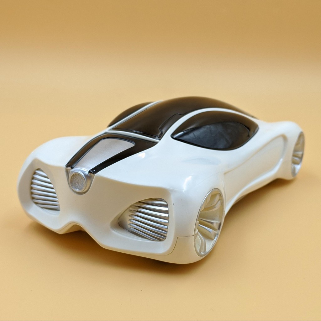 Siêu xe nhào lộn 360 độ điều khiển bằng vô lăng