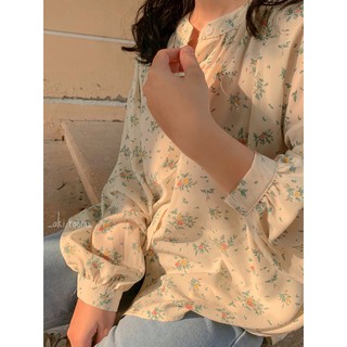 Áo sơ mi hoa xanh cổ tròn