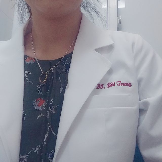 Bác sĩ da liễu Bùi Trang