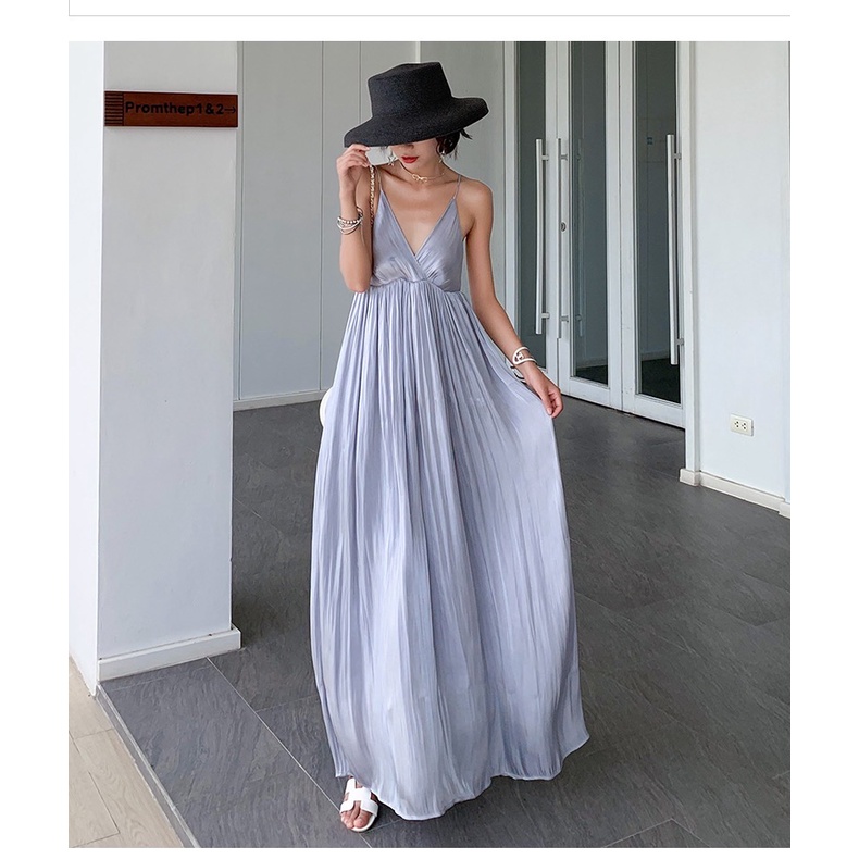 Đầm maxi đi biển váy xoè dập ly cổ V 2 dây hở lưng xanh lam thanh lịch