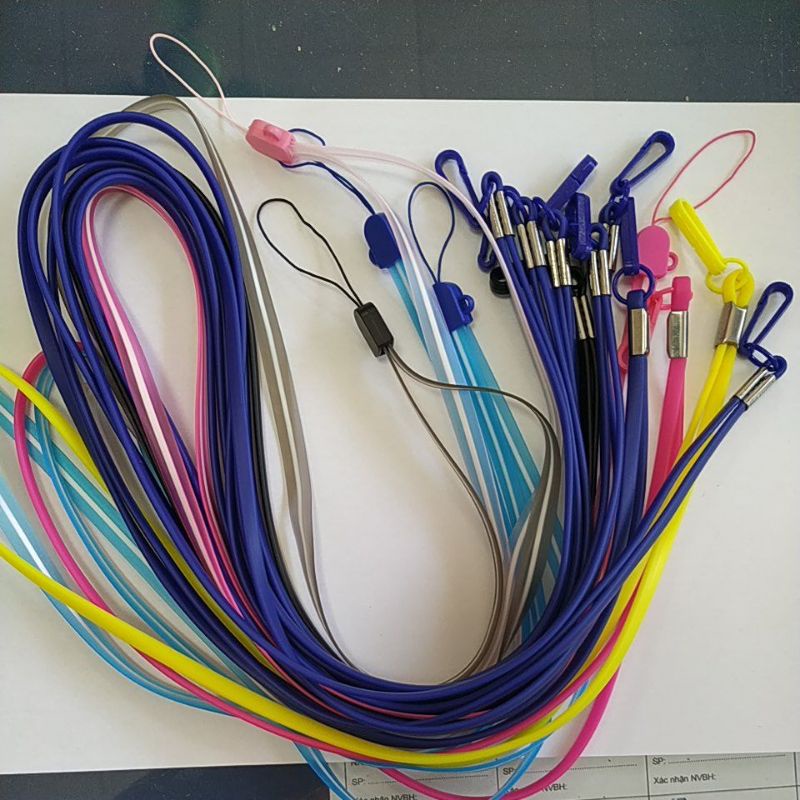 Dây đeo thẻ cao su