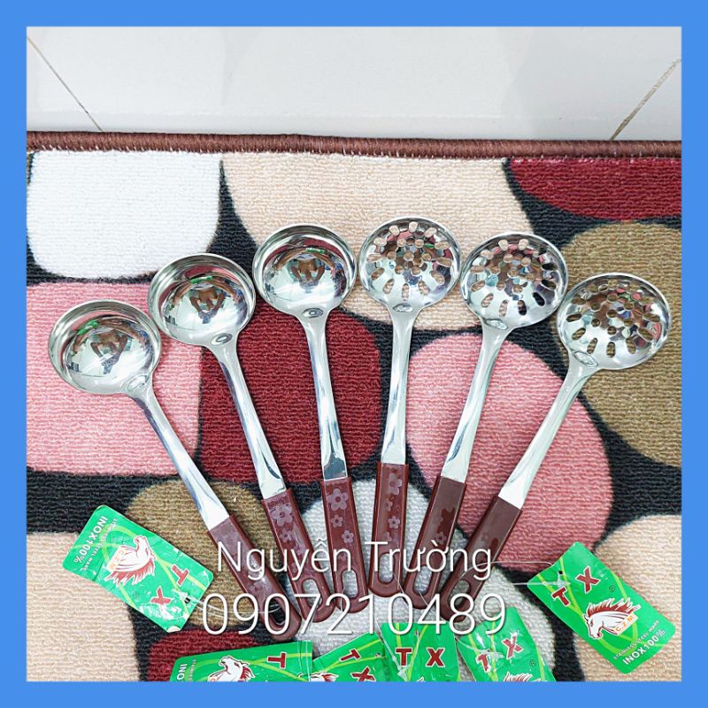 Vá múc canh- Vá lỗ nhỏ inox cán đỏ