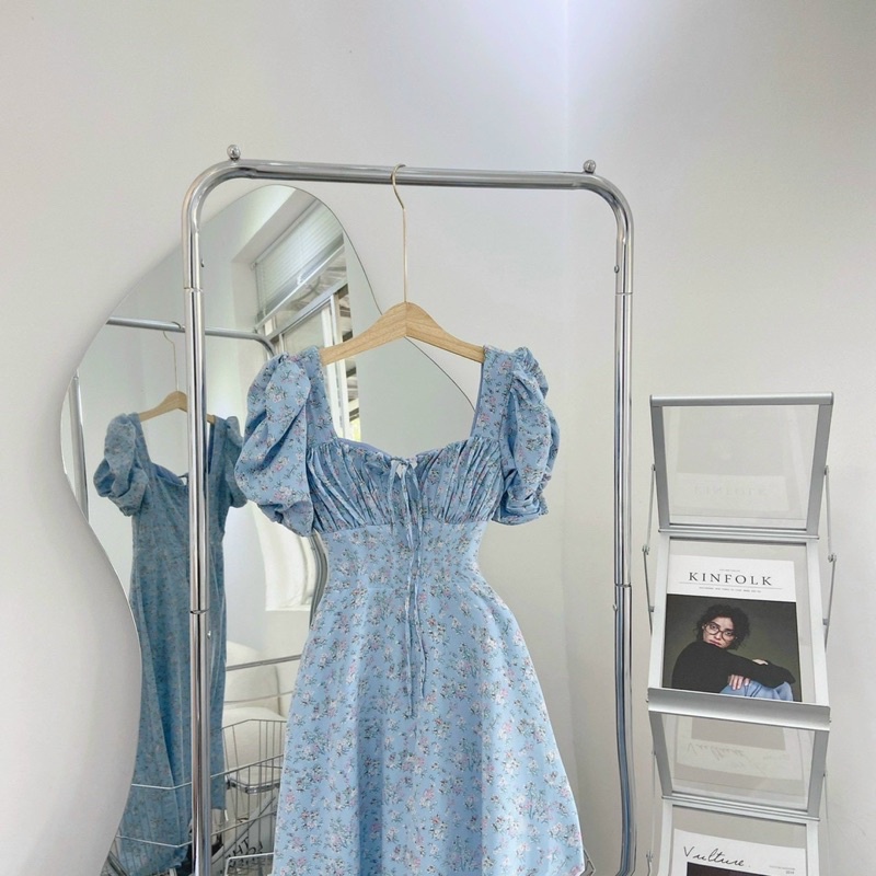 ĐẦM XANH HOA NHÍU NGỰC XẺ ĐÙI