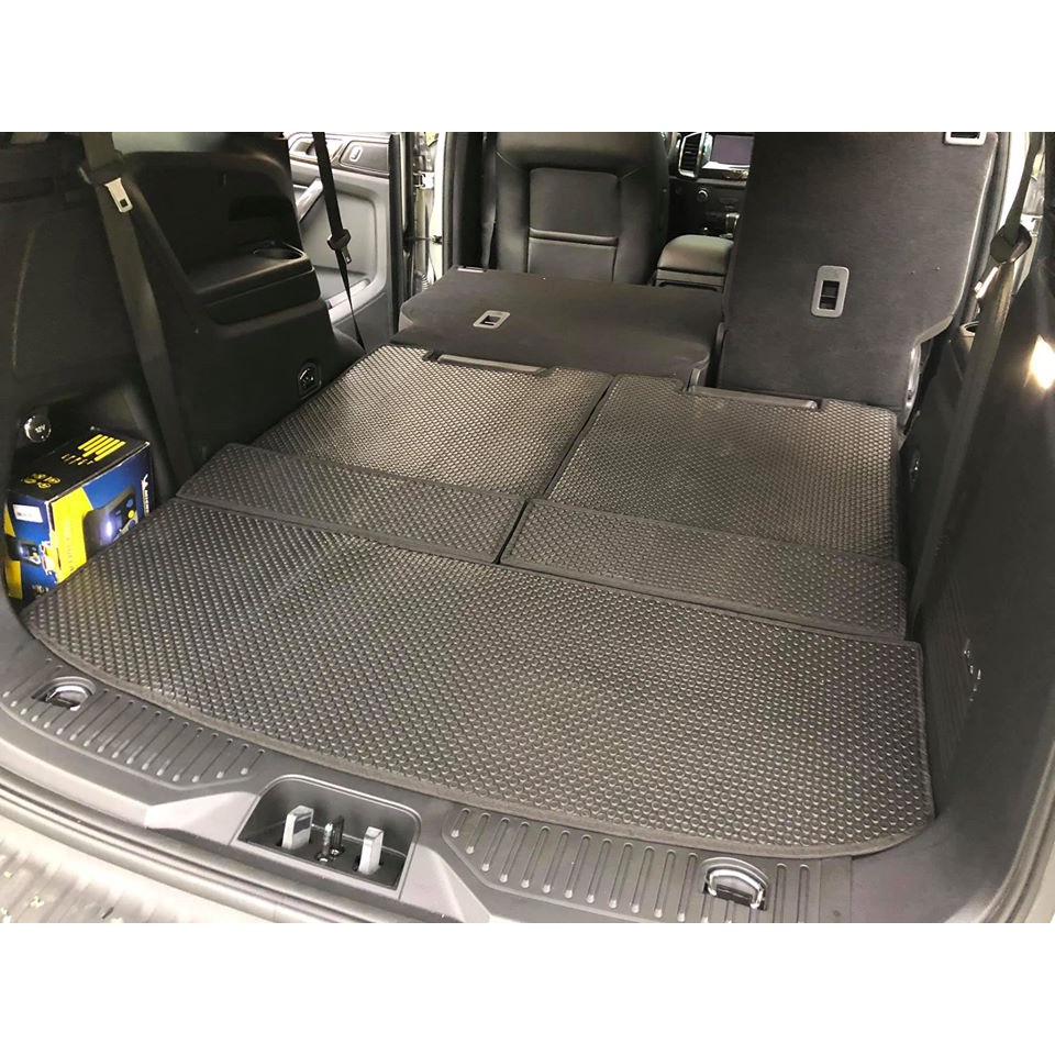 Thảm Lót Cốp và Ốp lưng ghế KATA Cao Cấp Cho Xe Ford Everest  - Không mùi, Không ẩm mốc, Dễ dàng vệ sinh