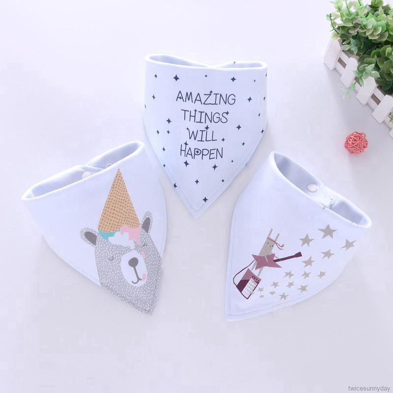 Khăn yếm cotton hai lớp hình tam giác in họa tiết xinh xắn cho các bé
