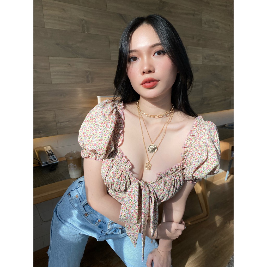 Áo LeeTee cột nơ, áo croptop hoa kiểu mini, vải lụa cột sau, hoạ tiết sáng da
