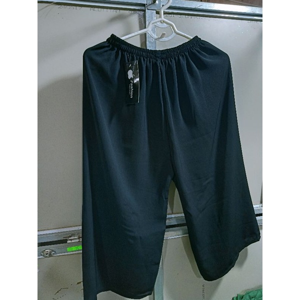 quần đen lửng nữ trung tuổi ống rộng