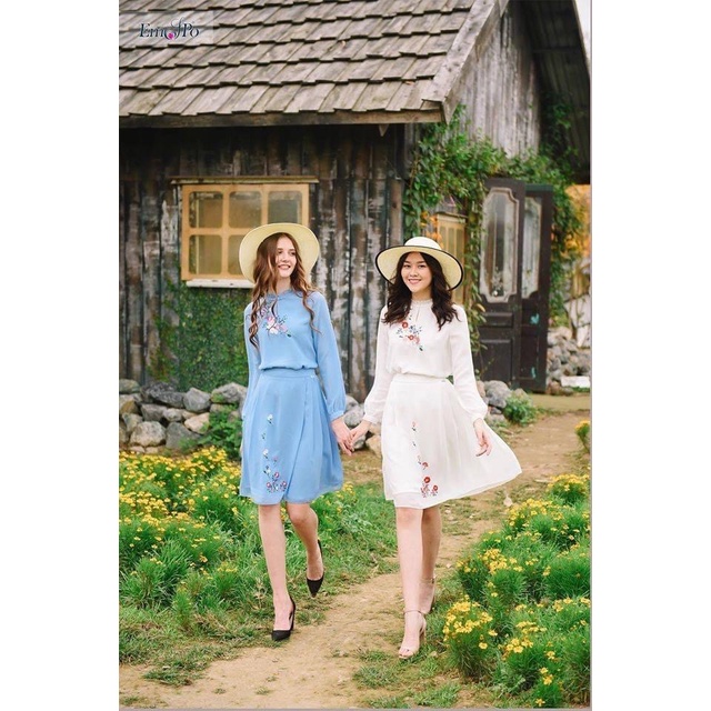 Chân váy thêu hoa EMSPO size M