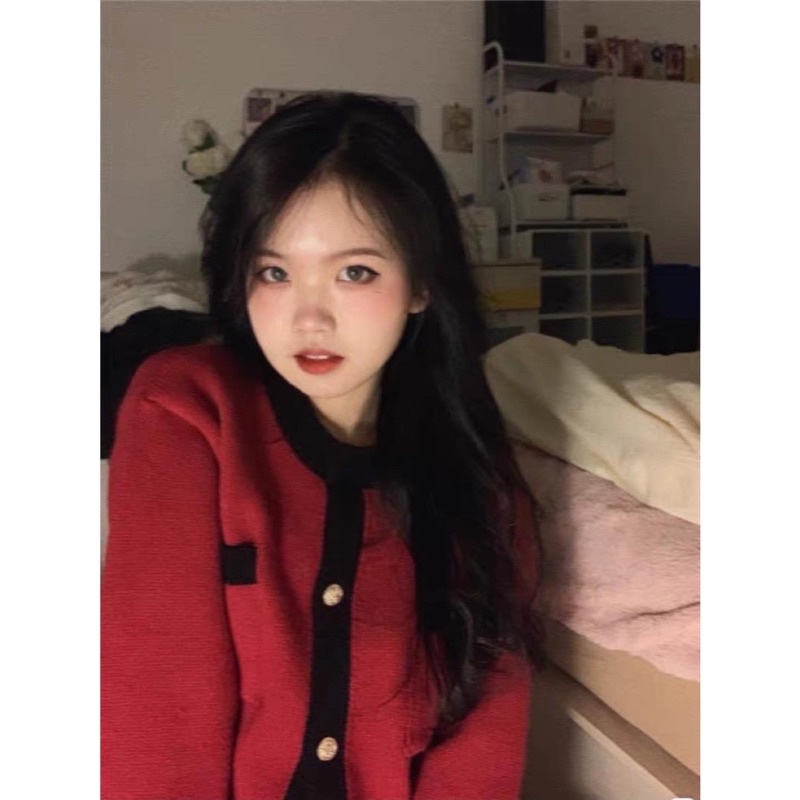 Áo cardigan đỏ viền đen giống Jennie BLACKPINK
