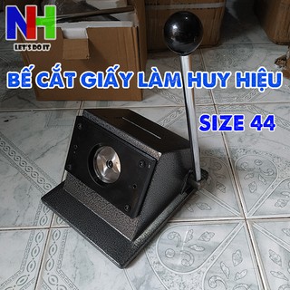 Máy bế cắt đứt giấy làm huy hiệu 4.4cm
