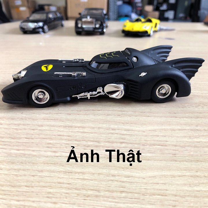 Mô Hình Ô Tô Siêu Xe Batman . Tỉ lệ 1:38 bằng hợp kim. Có bánh đà