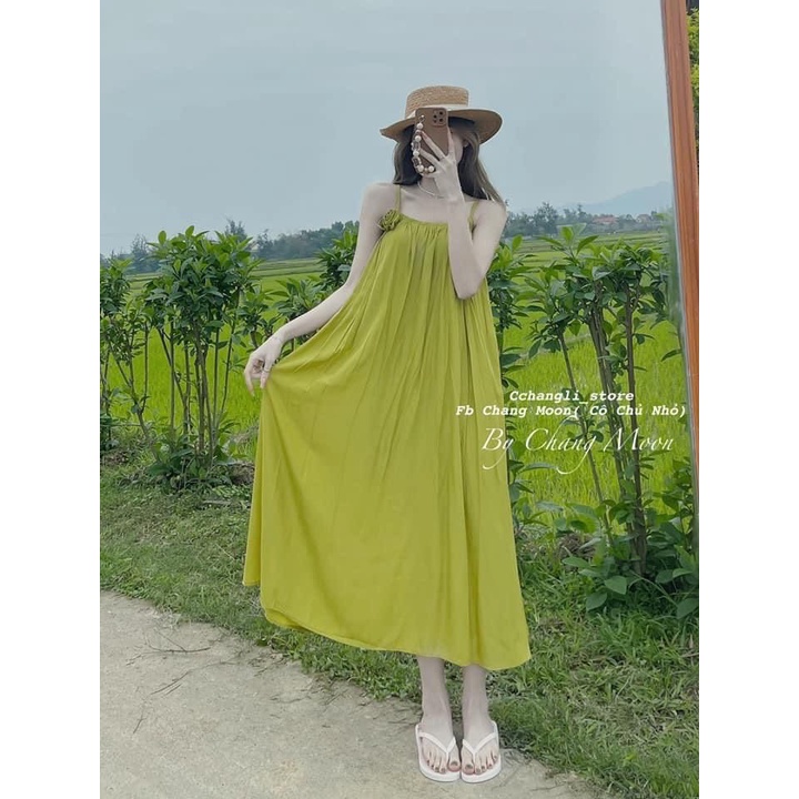 Váy maxi 2 dây màu cốm kết hoa