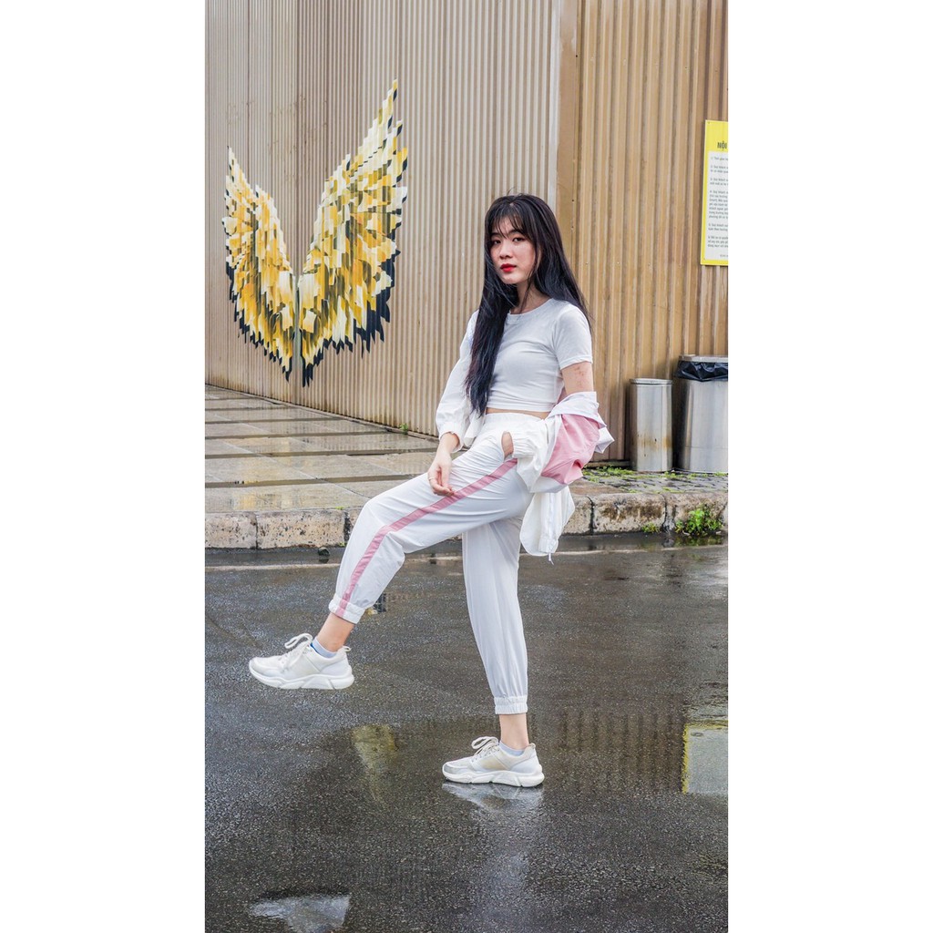Bo ao quan the thao thoi trang nu phoi trang hong cao cap
