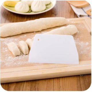 Cắt bột nhựa
