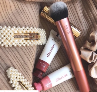 Cọ đánh kem nền Real Techniques Expert Face brush