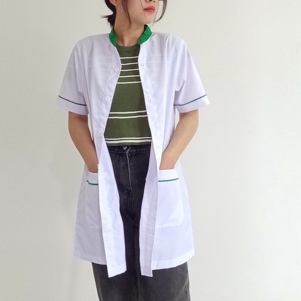 Áo Blouse Trắng Ngắn Tay Viền Lé Két Cho Dược Sĩ, Y Tá, Nhà Thuốc