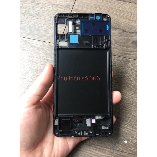 Bộ vỏ  Samsung Galaxy A7 2018 chính hãng A750