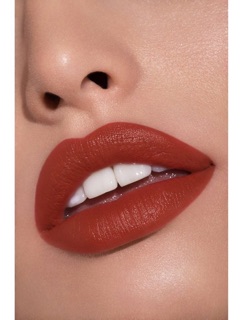 Son kem lì hãng Kylie Cosmetics