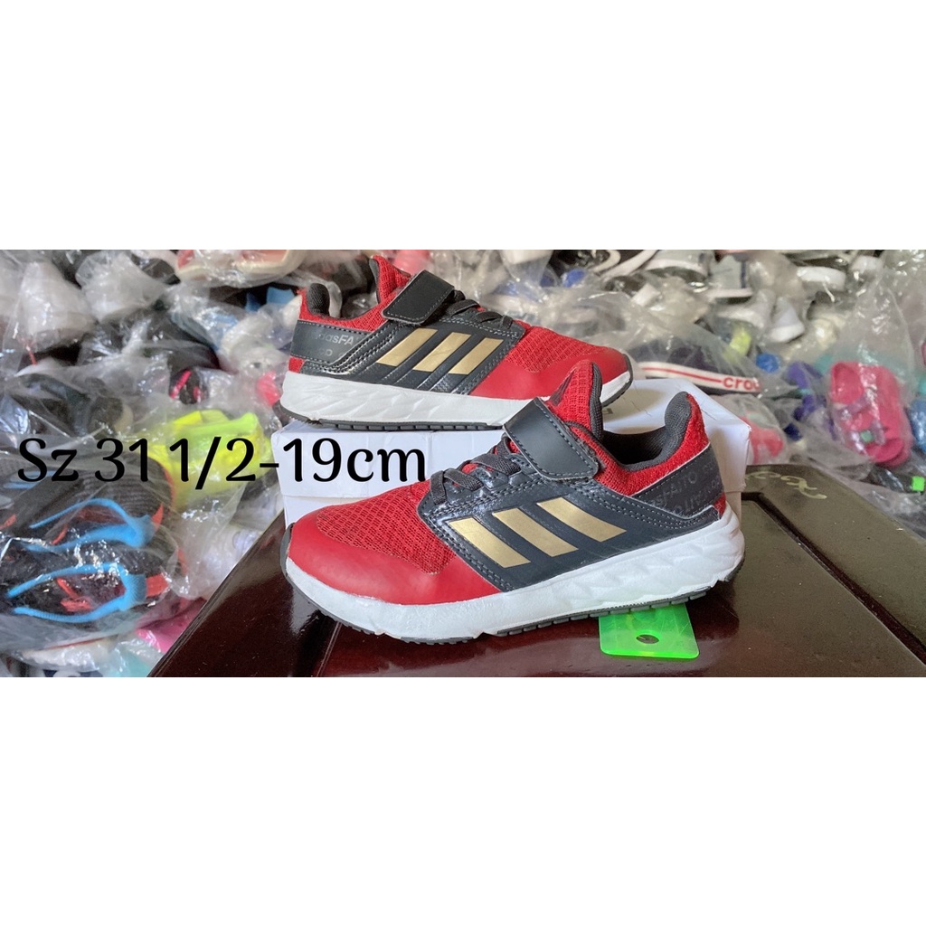 Giày thể thao Adidas cho bé size 31.5