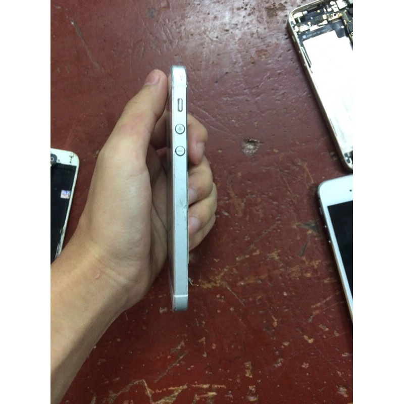 Cụm sau IPhone 5g lock | BigBuy360 - bigbuy360.vn