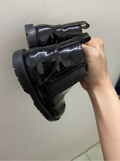 Boot ri cho bé