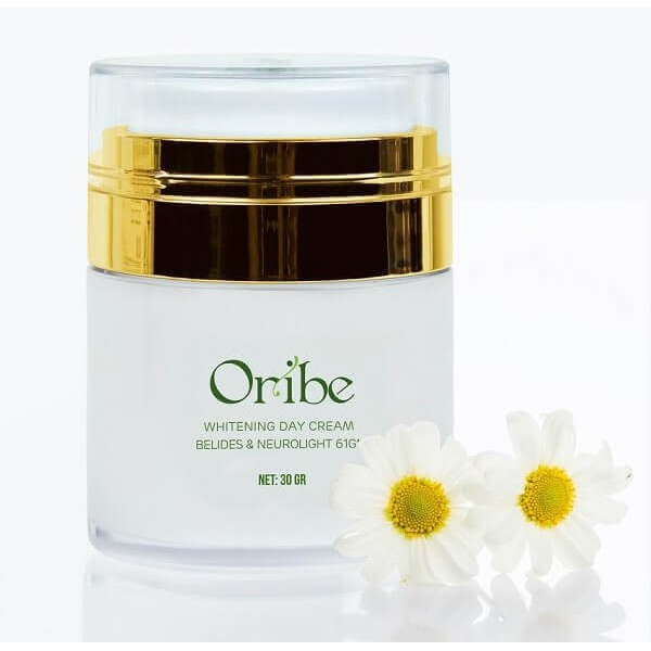 Kem dưỡng trắng da ban ngày Oribe 30g  hỗ trợ dưỡng trắng da giữ ẩm chống nắng, làm mịn và đều màu da, giúp da căng bóng