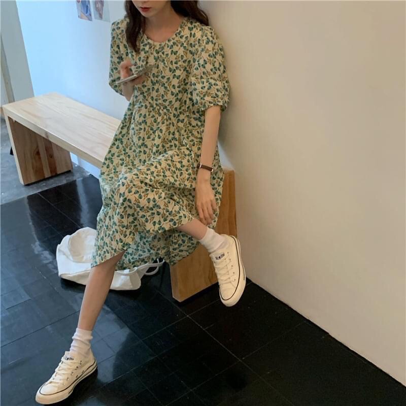 Đầm babydoll midi hoa xanh tối giản suông rộng | BigBuy360 - bigbuy360.vn