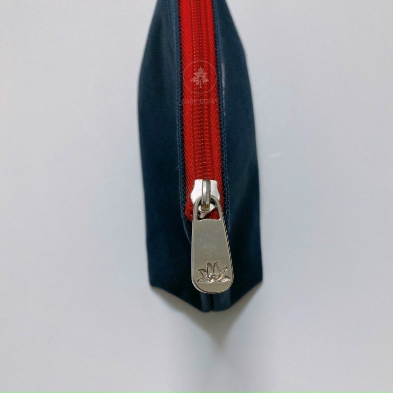 Túi mỹ phẩm Parfums Charriol khoang thương gia Việt Nam Airline